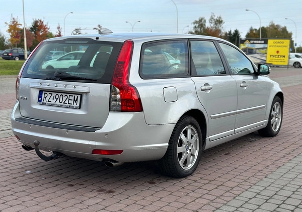 Volvo V50 cena 28800 przebieg: 188000, rok produkcji 2011 z Rzeszów małe 121